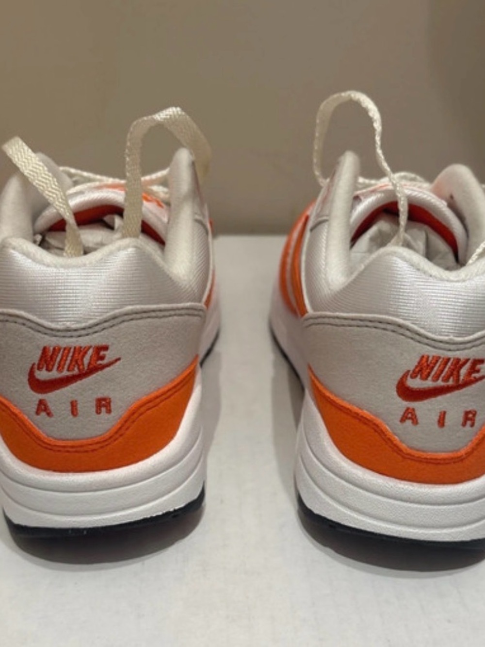 Nike Orange and White Air Max Low-Top Sneakers Sz7.5 - Picture 2 of 6